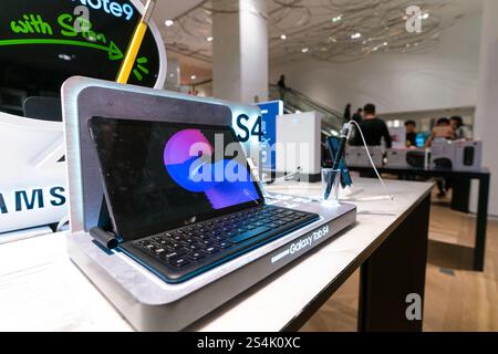 Hong Kong, Cina - 02 febbraio 2019: Samsung Galaxy Tab S4 in un negozio a Harbour City, Hong Kong. Foto Stock