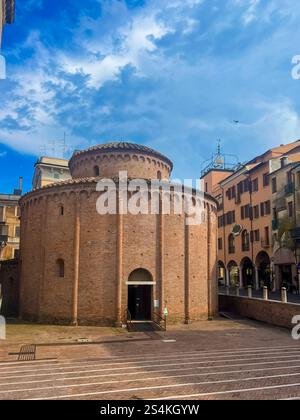 Rotonda di San Lorenzo, Roundchurch di San Lorenzo a Mantova, Italia Foto Stock