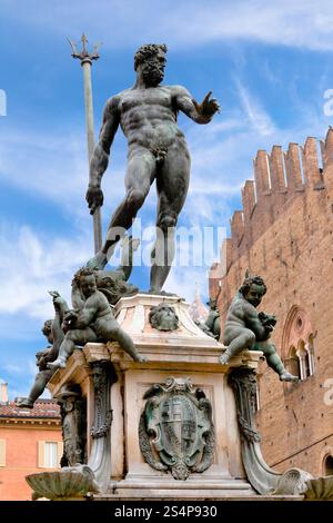 Fontana del Nettuno su Piazza del Nettuno a Bologna, Italia Foto Stock