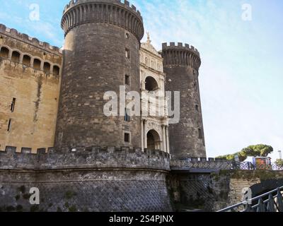 Nuovo Castello (Castel Nuovo, Maschio Angioino) castello medievale a Napoli Foto Stock