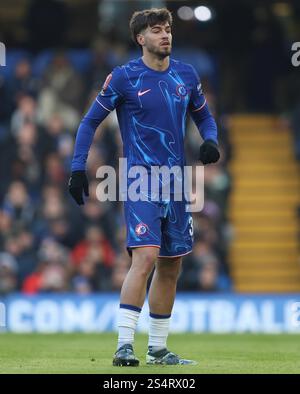 LONDRA, INGHILTERRA - 11 GENNAIO: Marc Guiu del Chelsea durante la partita del terzo turno di fa Cup tra Chelsea e Morecambe allo Stamford Bridge l'11 gennaio 2025 a Londra, Inghilterra. (Foto di Crystal Pix/MB Media) Foto Stock