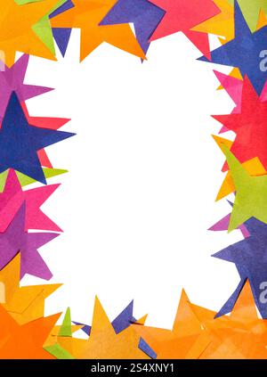 Spazio vuoto il framing da multicolore di stelle di carta stretta fino Foto Stock