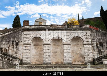 Viaggio in Italia - la scala per la Basilica di San Miniato al Monte (st Minias sulla montagna) nella città di Firenze Foto Stock