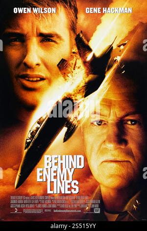 Behind Enemy Lines (2001) diretto da John Moore e interpretato da Owen Wilson, Gene Hackman e Gabriel Macht. Un pilota della Marina viene abbattuto sulla Bosnia e deve sfuggire alle forze nemiche mentre il suo ufficiale comandante tenta un audace salvataggio. Fotografia di un poster originale del 2001 USA a un foglio SOLO PER USO EDITORIALE. Crediti: BFA / 20th Century Fox Foto Stock