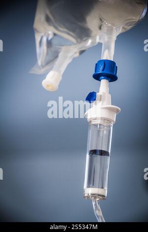 Apparecchiature per infusione endovenosa in ospedale. Apparecchiature per infusione endovenosa in ospedale Foto Stock