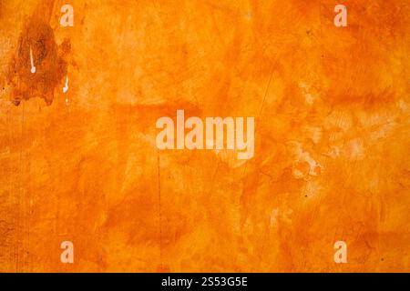 Parete testurizzata sfondo dipinto spazzolato, Abstract colore olio arancione Foto Stock