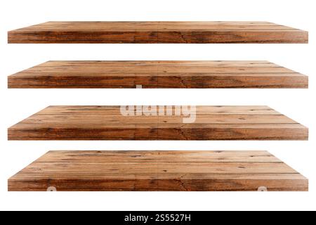 Collezione di ripiani in legno su un isolato. Ripiano vuoto per pannelli di legno sullo sfondo della parete di cemento. Mock-up per la visualizzazione o il montaggio di prodotti o progetti. Foto Stock