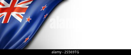 Bandiera della nuova Zelanda isolata su bianco. Striscione panoramico orizzontale. Bandiera della nuova Zelanda isolata su striscione bianco Foto Stock
