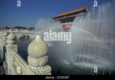 L'edificio anteriore e l'entrata della città Proibita e del Palazzo Imperiale in Piazza Tiananmen a Pechino in Cina. Cina, Pechino, ottobre, Foto Stock