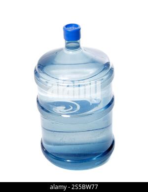 grande flacone in plastica per acqua potabile isolato su sfondo bianco. grande bottiglia di plastica per acqua potabile Foto Stock