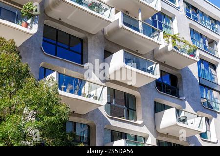 Moderne Wohnungen Gebäude wohnen in der HafenCity ad Amburgo, Deutschland Hamburg, Deutschland - 12. Agosto 2024: Moderne Wohnungen Gebäude wohnen in der HafenCity ad Amburgo, Germania. *** Appartamenti moderni edifici che vivono a HafenCity ad Amburgo, Germania Amburgo, Germania 12 agosto 2024 appartamenti moderni edifici che vivono a HafenCity ad Amburgo, Germania Foto Stock