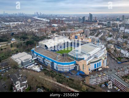 Londra, Regno Unito. 14 gennaio 2025. Vista generale dello stadio fuori dallo Stamford Bridge prima della partita di Premier League allo Stamford Bridge, Londra. Il credito per immagini dovrebbe essere: Ian Stephen/Sportimage Credit: Sportimage Ltd/Alamy Live News Foto Stock