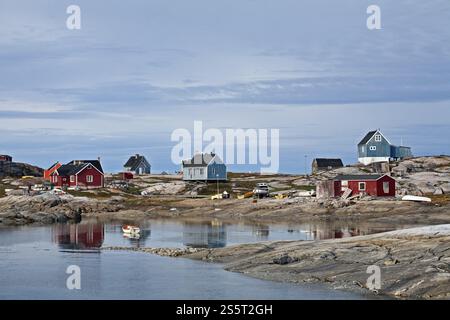 Insediamento eschimese di Roedebay sulla costa occidentale della Groenlandia Foto Stock