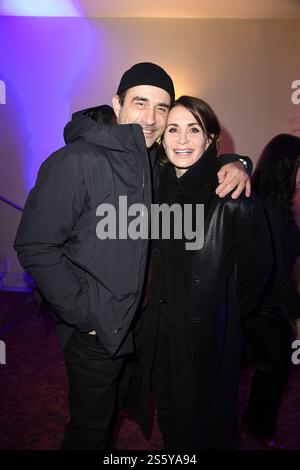 Anja Kling und ihr Ehemann Oliver Haas bei „Der Heimweg“ Film Premiere AM 14.01.2025 a Berlino Foto Stock