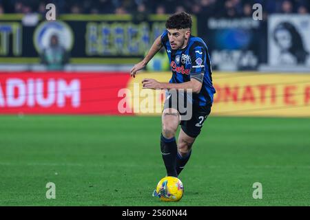 Bergamo, Italia. 14 gennaio 2025. Matteo Ruggeri dell'Atalanta BC visto in azione durante la partita di calcio di serie A 2024/25 tra l'Atalanta BC e la Juventus FC al Gewiss Stadium credito: Independent Photo Agency/Alamy Live News Foto Stock