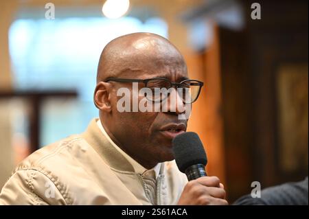 Berlino, Germania. 15 gennaio 2025. Joe Chialo (CDU), senatore per la cultura e la coesione sociale, durante una conferenza stampa del Landesmusikrat di Berlino sullo strumento dell'anno 2025. Crediti: David Hammersen/dpa/Alamy Live News Foto Stock