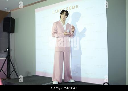 TAIPEI, CINA - 15 NOVEMBRE 2025 - l'attore taiwanese KURT partecipa all'evento di lancio del marchio SkinCare il 15 gennaio 2025 nella Taipei cinese. Foto Stock