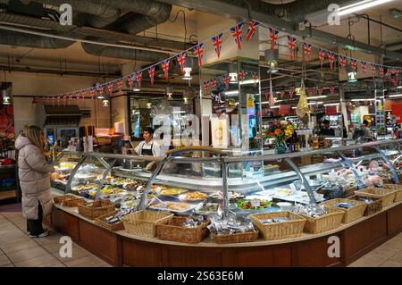 Londra, Regno Unito. 15 gennaio 2025. Famose perle di alimentari in Sloane Square per chiudere dopo 53 anni. Credito: Brian Minkoff / Alamy Live News Foto Stock