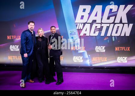 Berlino, Germania. 15 gennaio 2025. Jamie Foxx (r-l), attore, Cameron Diaz, attrice, e Seth Gordon, regista, partecipa alla proiezione speciale del film "Back in Action" allo Zoo Palast. Crediti: Christoph Soeder/dpa/Alamy Live News Foto Stock