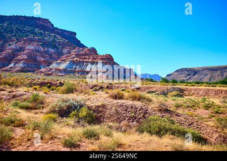 Formazioni rocciose rosse a Grafton, Utah, con una prospettiva a basso suolo Foto Stock