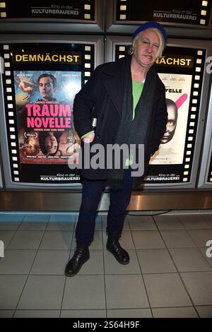 TRAUMNOVELLE Detlef Buck, Schauspieler, Autor, FilmProduzent Ankunft zum Auftakt der bundesweiten Kinotour anlässlich des Kinostarts von TRAUMNOVELLE im Kino in der Kulturbrauerei Premiere ion Berlin, AM 15.01.2024 2024 Foto Stock
