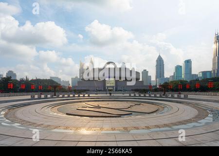 Shanghai, Cina. 7 gennaio 2025. Vista esterna dell'edificio del Museo di Shanghai nel centro città Foto Stock