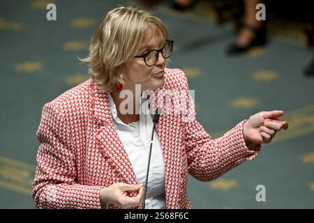 Bruxelles, Belgio. 16 gennaio 2025. Sofie Merckx di PVDA/PTB nella foto di giovedì 16 gennaio 2025, durante una sessione plenaria della camera al Parlamento federale di Bruxelles. BELGA FOTO DIRK WAEM credito: Belga News Agency/Alamy Live News Foto Stock