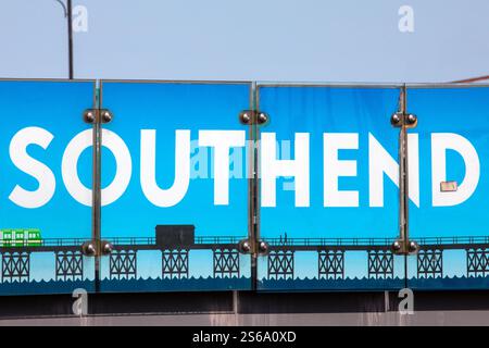 Essex, Regno Unito - 28 luglio 2024: Primo piano di un cartello Southend a Southend-on-Sea, Essex, Regno Unito. Foto Stock