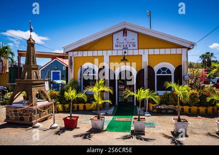 St. Thomas, USVI USA - 29 marzo 2018: Facciata esterna del French Heritage Museum nella sezione francese di Charlotte Amalie. Foto Stock