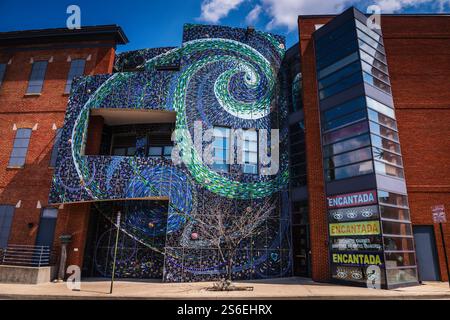 Baltimore, MD USA - 10 aprile 2018: Situato nel Federal Hill District, l'American Visionary Art Museum è specializzato in arte esterna. Foto Stock
