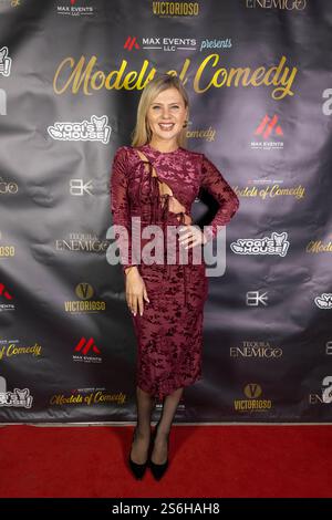 Los Angeles, Stati Uniti. 15 gennaio 2025. Il comico/cantante Ksenia partecipa ai modelli 2025 di Comedy Raise Funds for Fire Relief a Los Angeles. (Foto di Eugene Powers/SOPA Images/Sipa USA) credito: SIPA USA/Alamy Live News Foto Stock