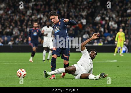Madrid, Madrid, Spagna. 16 gennaio 2025. 14 AURELIEN TCHOUAMENI durante la partita di Coppa del Re spagnola tra Real Madrid e Real Celta de Vigo all'Estadium Santiago Bernabeu il 16 gennaio 2025 a Madrid, Spagna. (Immagine di credito: © Oscar Manuel Sanchez/ZUMA Press Wire) SOLO PER USO EDITORIALE! Non per USO commerciale! Foto Stock