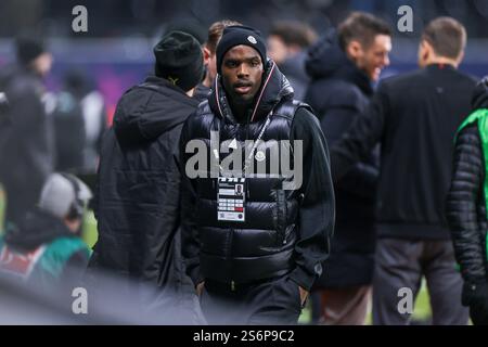 Francoforte, Germania. 17 gennaio 2025. 17.01.2025, 1. Bundesliga, 18 anni. Spieltag, Eintracht Frankfurt - Borussia Dortmund, Niels Nkounkou (Eintracht Frankfurt), foto: Dennis Ewert/RHR-FOTO/dpa/Alamy Live News Foto Stock