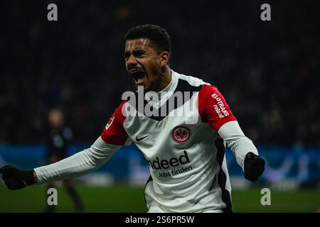 Francoforte, Germania. 17 gennaio 2025. Francoforte, Germania, 17 gennaio 2025 FRANCOFORTE, GERMANIA - 17 GENNAIO: Ansgar Knauff di Eintracht Frankfurt reagisce durante la partita di Bundesliga tra Eintracht Frankfurt e Borussia Dortmund al Deutsche Bank Park il 17 gennaio 2025 a Francoforte. (Foto di Dan o' Connor/ATPImages) Dan o' Connor (Dan o' Connor/ATP Images/SPP) crediti: SPP Sport Press Photo. /Alamy Live News Foto Stock