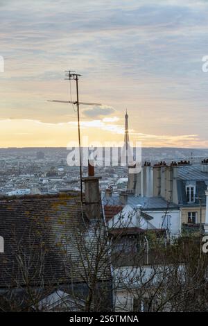 Francia, Parigi, 75, 18o arrondissement, distretto di Montmartre, vista sui tetti di Parigi. Foto Stock
