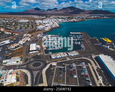 Spagna, Isole Canarie, Lanzarote. Playa Blanca. Il porto. Foto Stock