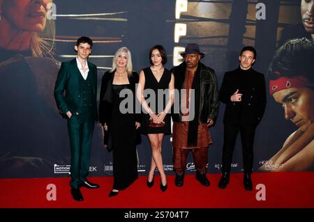 Andrew Ibach, Joanna Cassidy, Luise Großmann, Ving Rhames und Scott Monahan bei der Premiere des Kinofilms Uppercut im Kino in der Kulturbrauerei. Berlino, 17.01.2025 *** Andrew Ibach, Joanna Cassidy, Luise Großmann, Ving Rhames e Scott Monahan alla prima del lungometraggio Uppercut al cinema nella Kulturbrauerei Berlin, 17 01 2025 foto:XA.xBuggex/xFuturexImagex uppercut 5171 Foto Stock
