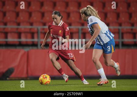 REGNO UNITO. 17 gennaio 2025. Liverpool FC vs Brighton FC Barclays Womens Super League Totally Wicked Stadium. St Helens INGHILTERRA - 17 gennaio 2025 mia Enderby di Liverpool durante la partita Barclays Womens Super League tra Liverpool FC e Brighton FC allo Stadio Totally Wicked. Il 17 gennaio 2025 a St Helens.Inghilterra. ( Credito: ALAN EDWARDS/Alamy Live News Foto Stock