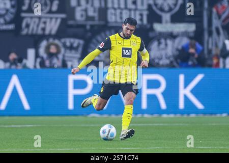 Francoforte, Germania. 17 gennaio 2025. 17.01.2025, 1. Bundesliga, 18 anni. Spieltag, Eintracht Francoforte - Borussia Dortmund, Emre CAN (Borussia Dortmund), foto: Dennis Ewert/RHR-FOTO/dpa/Alamy Live News Foto Stock
