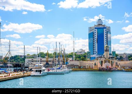 Vista dal mare al Port Hotel della costa di Odessa, Ucraina Foto Stock