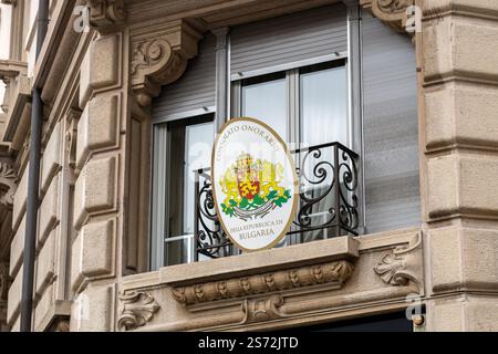 Lugano, Svizzera - 22 dicembre 2024: Facciata del Consolato Onorario di Bulgaria Foto Stock