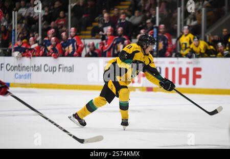 Vindico Arena, Cardiff, Regno Unito. 18 gennaio 2025. IIHF Continental Cup Ice Hockey, Bruleurs de Loups contro GKS Katowice; Marcus Kallionkeli di GKS Katowice Credit: Action Plus Sports/Alamy Live News Foto Stock