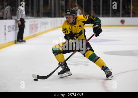 Vindico Arena, Cardiff, Regno Unito. 18 gennaio 2025. IIHF Continental Cup Ice Hockey, Bruleurs de Loups contro GKS Katowice; Patrick Wronka di GKS Katowice Credit: Action Plus Sports/Alamy Live News Foto Stock