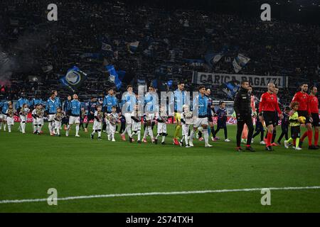 Bergamo, Italia. 18 gennaio 2025. Accesso alla squadra durante la partita di calcio di serie A tra Atalanta BC e SSC Napoli il 18 gennaio 2025 allo stadio Gewiss di Bergamo, Italia Credit: Independent Photo Agency/Alamy Live News Foto Stock