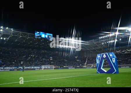 Bergamo, Italia. 18 gennaio 2025. Tifosi dell'Atalanta BC durante la partita di calcio di serie A italiana tra Atalanta BC e SSC Napoli il 18 gennaio 2025 allo stadio Gewiss di Bergamo, Italia Credit: Independent Photo Agency/Alamy Live News Foto Stock