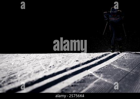 Ida Lien di Norvegia durante la sessione di allenamento prima della prima gara di biathlon alla Coppa del mondo di biathlon 2025 a Ruhpolding, Germania, 18 gennaio 2025. Foto Stock