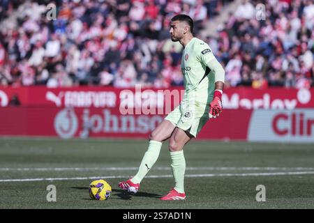 Paulo Gazzaniga di Girona durante la partita di campionato spagnolo della Liga tra Girona FC e Siviglia FC il 18 gennaio 2025 all'Estadio de Montilivi di Girona, in Spagna Foto Stock