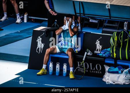 Melbourne, Australia. 19 gennaio 2025. 19 gennaio 2025: MELBOURNE, AUSTRALIA - 19 GENNAIO: Carlos Alcaraz di Spagna gioca Jack Draper della Gran Bretagna nell'ottavo giorno degli Australian Open 2025 al Melbourne Park il 19 gennaio 2025 a Melbourne, Australia. (Credit Image: © Chris Putnam/ZUMA Press Wire) SOLO PER USO EDITORIALE! Non per USO commerciale! Crediti: ZUMA Press, Inc./Alamy Live News crediti: ZUMA Press, Inc./Alamy Live News Foto Stock