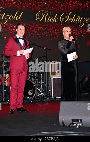 Rick Schütze e Anja Petzold beim Presseball Berlin 2025 im Titanic Chaussee Hotel. Berlino, 18.01.2025 *** Rick Schütze e Anja Petzold al Berlin 2025 Press Ball al Titanic Chaussee Hotel Berlin, 18 01 2025 foto:Xn.xKubelkax/xFuturexImagex presseball 5178 Foto Stock