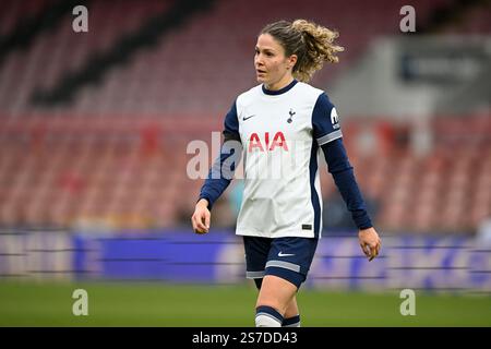 Londra, Regno Unito. 19 gennaio 2025 Luana Bühler del Tottenham Hotspur durante la partita di Barclays Women's Super League tra Tottenham Hotspur F.C. Women e Leicester City W.F.C. al Gaughan Group Stadium di Londra il 19 gennaio 2025. Questa immagine può essere utilizzata solo per scopi editoriali. Solo per uso editoriale. Crediti: Ashley Crowden/Alamy Live News Foto Stock